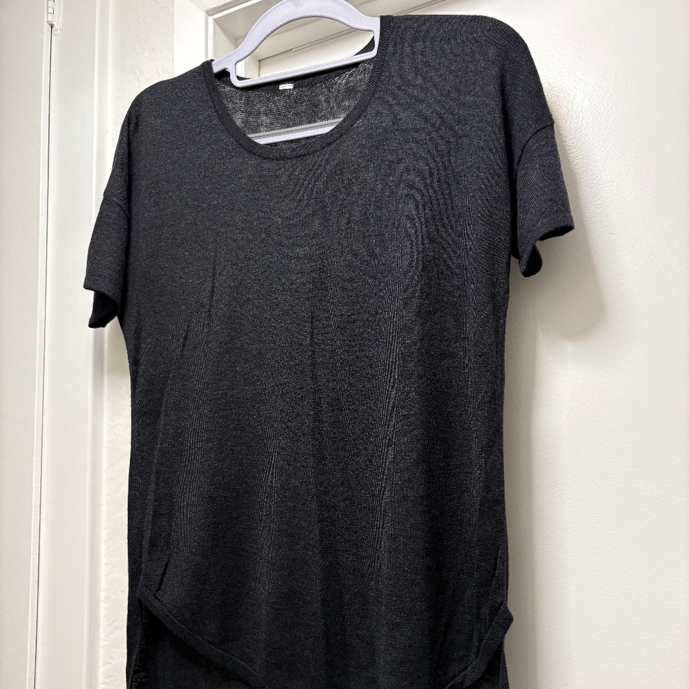 Lululemon very fine gauge sweater - black, unknown size